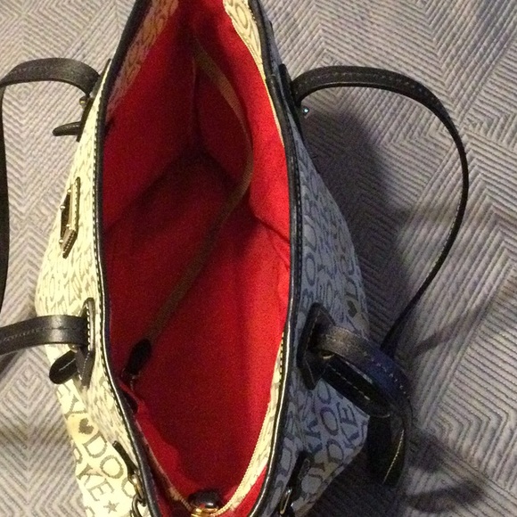 Dooney and Bourke large cream and black shoulder bag for women - Picture 6 of 12